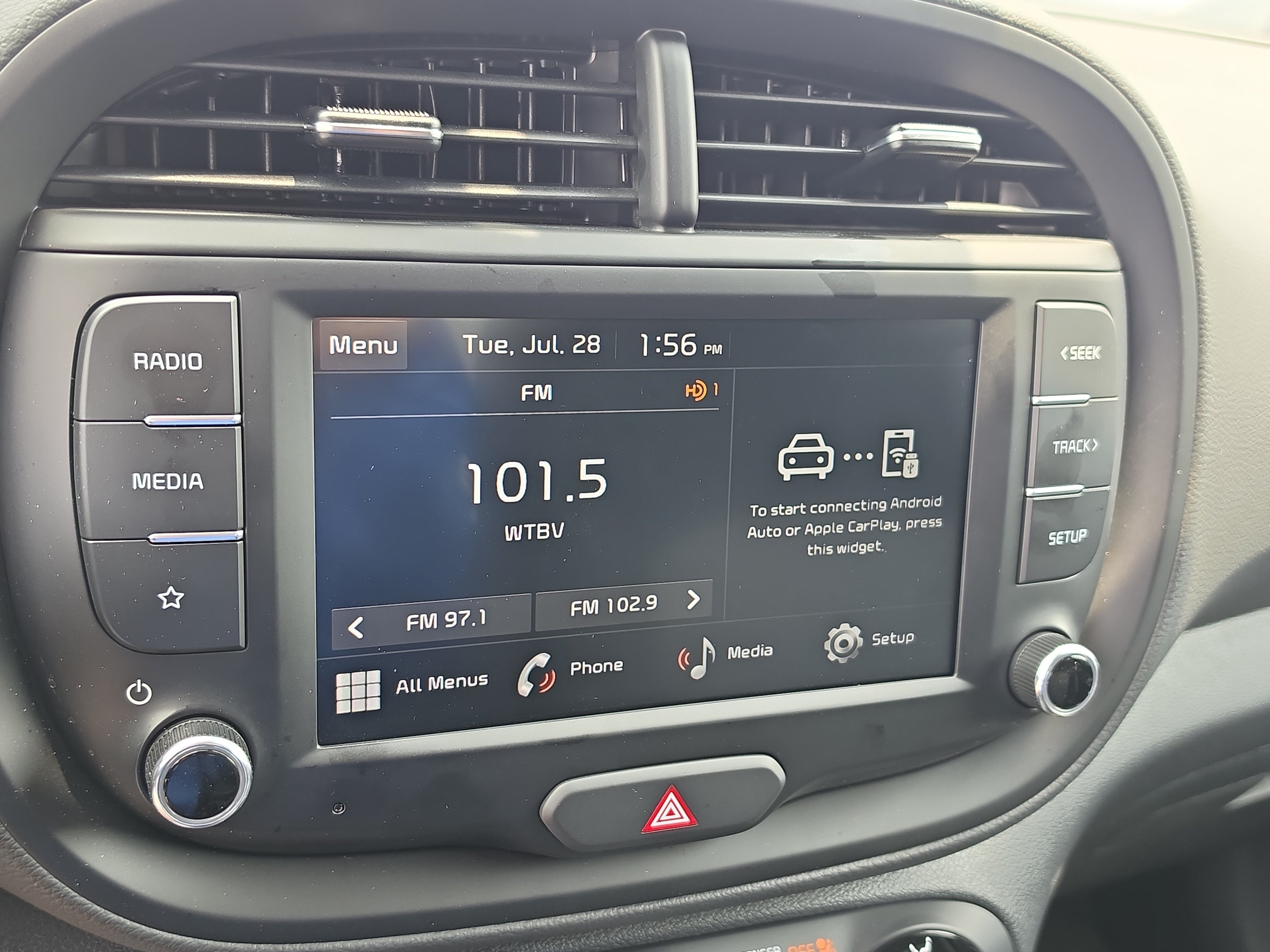 Certified 2025 Kia Soul LX FWD image 22