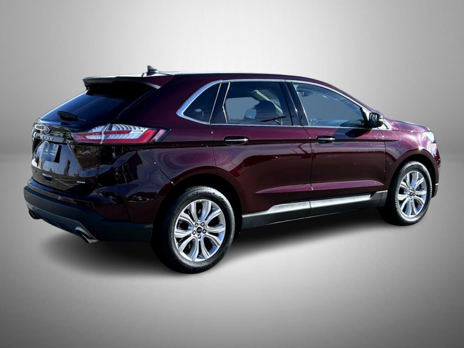 Used 2024 Ford Edge Titanium image 5