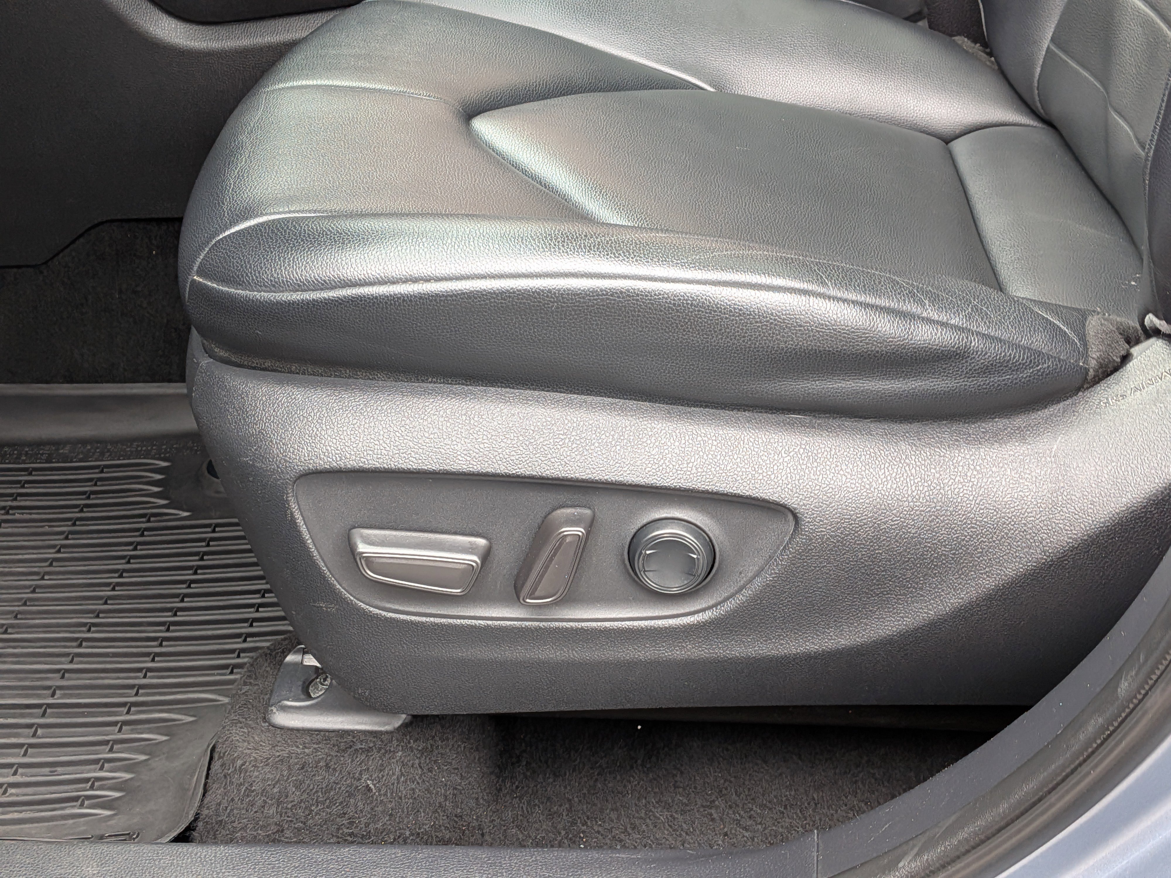 Used 2021 Toyota Highlander XLE image 15