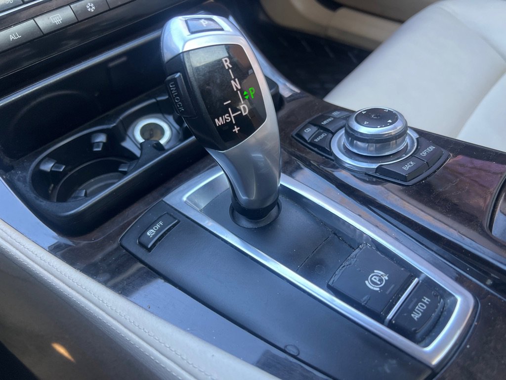 Used 2011 BMW 528i Sedan RWD image 28