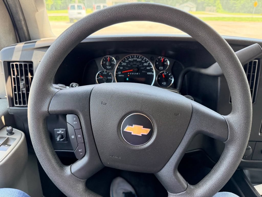 Used 2022 Chevrolet Express 3500 LS RWD image 20