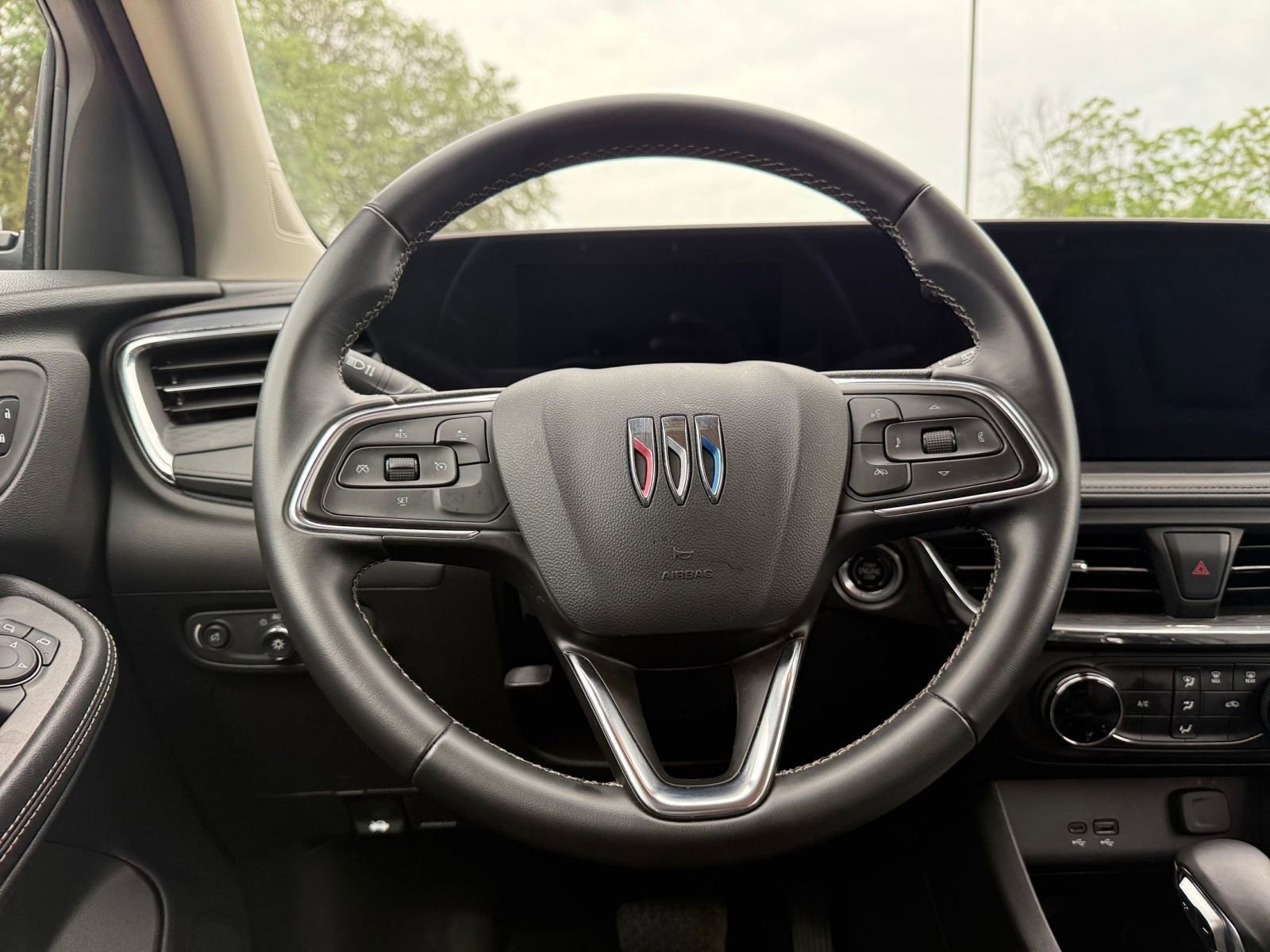 Used 2025 Buick Encore GX Preferred FWD image 29