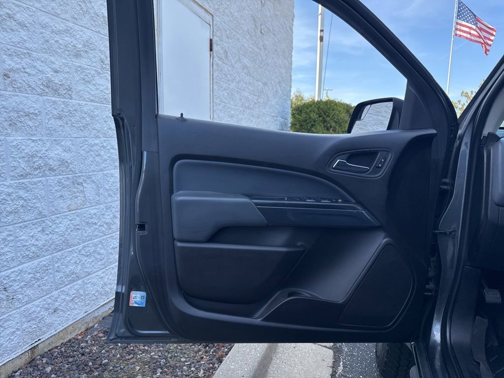 Used 2016 Chevrolet Colorado Z71 AWD/4WD image 8