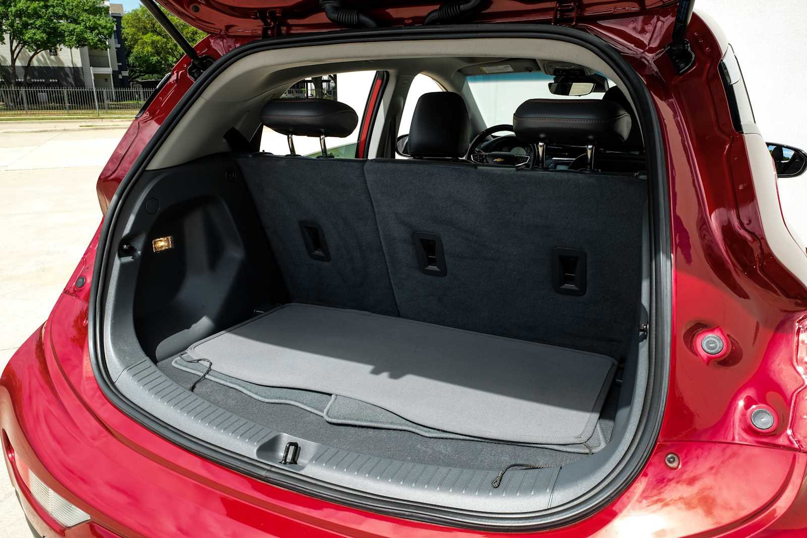 Used 2020 Chevrolet Bolt Premier w/ Infotainment Package image 51