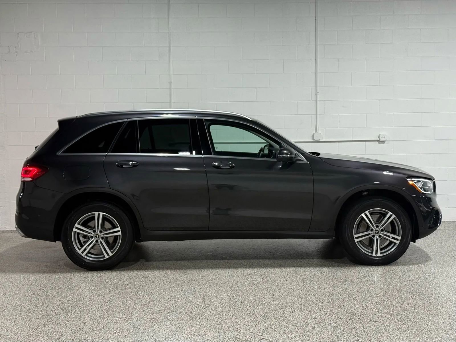 Used 2021 Mercedes-Benz GLC 300 GLC 300 4MATIC Sport Utility 4 image 5