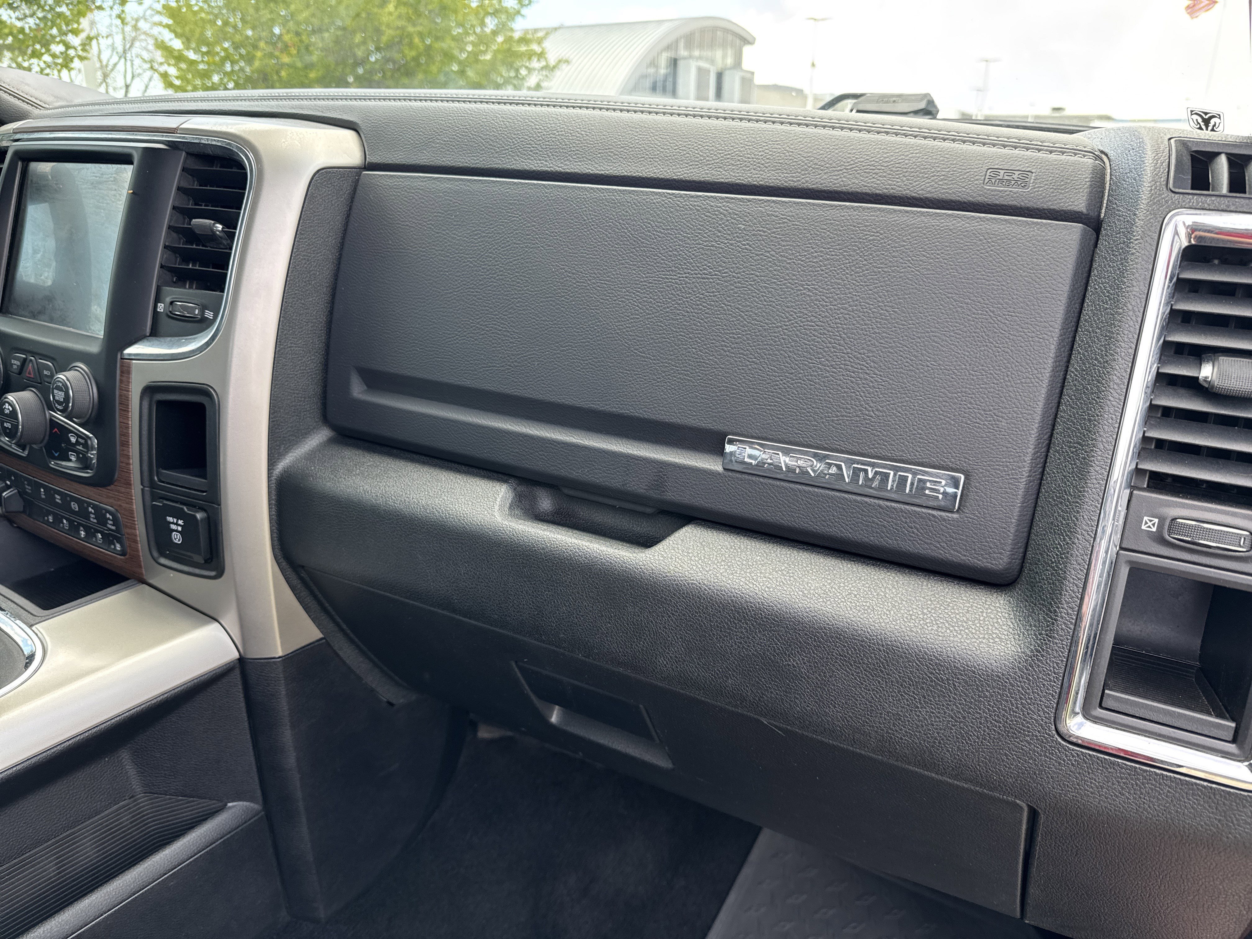 Used 2016 RAM 2500 Laramie w/ Convenience Group AWD/4WD image 22