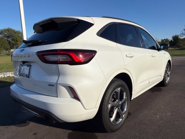 Used 2023 Ford Escape ST-Line w/ Equipment Group 301A FWD image 8