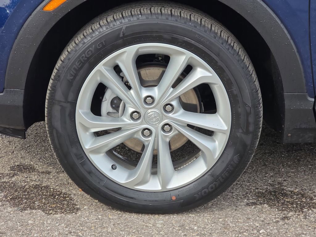 Certified 2023 Buick Encore GX Preferred FWD image 32