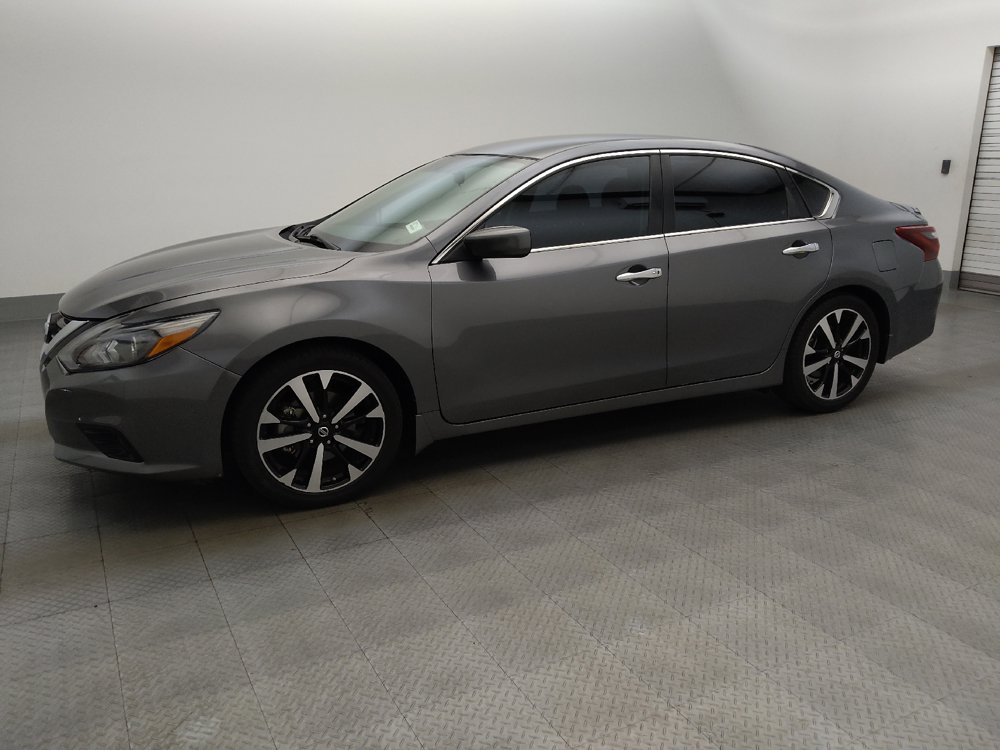 Used 2018 Nissan Altima 2.5 SR FWD image 2