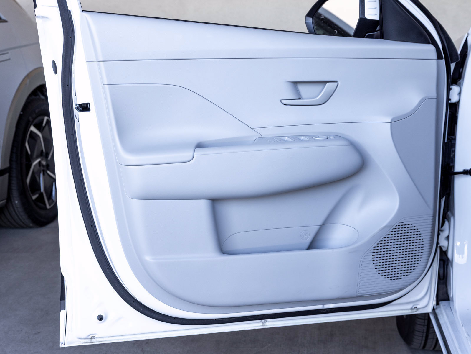 New 2025 Hyundai Kona SEL FWD image 9