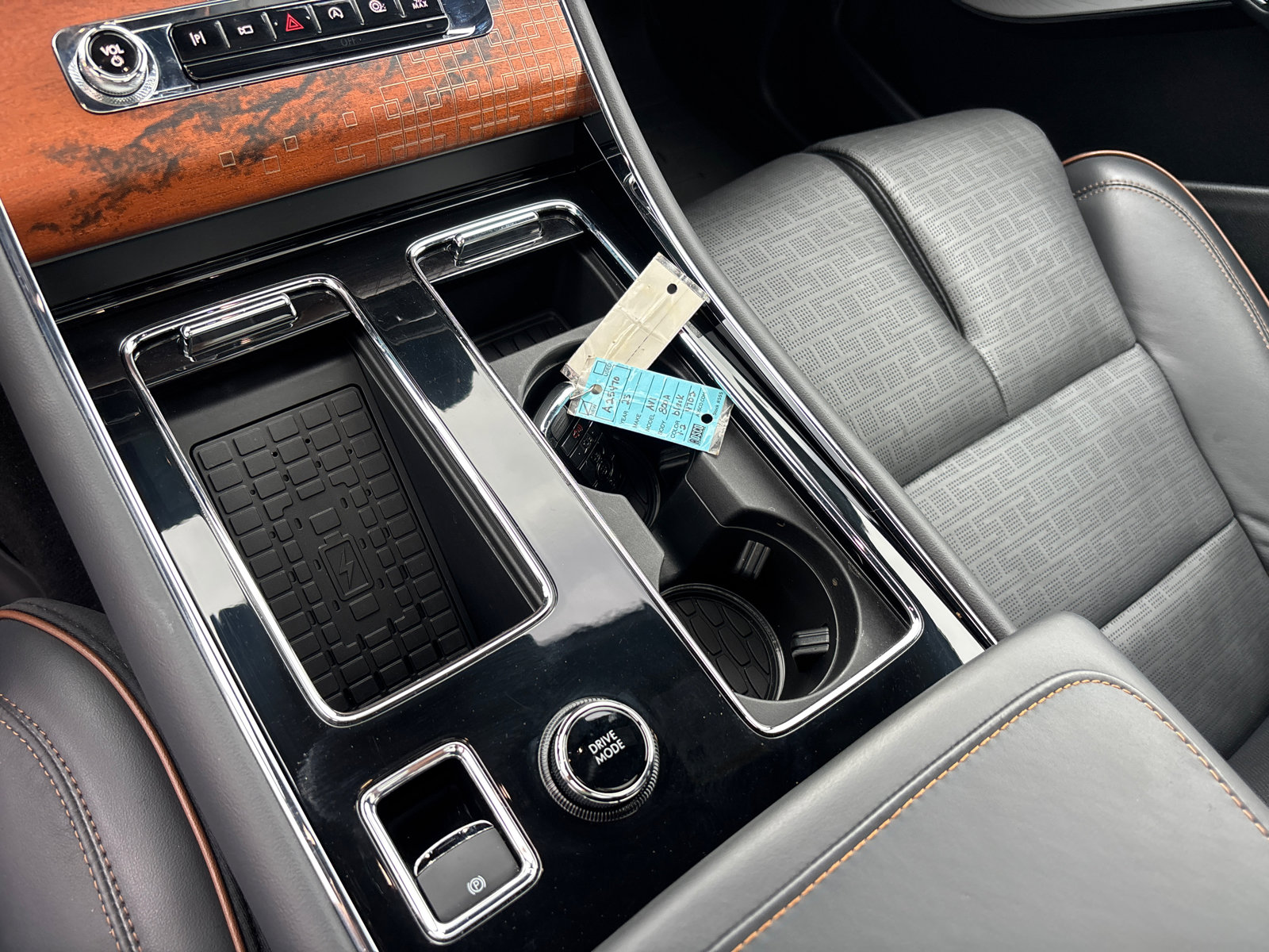 New 2025 Lincoln Aviator Black Label w/ Jet Appearance Package image 25