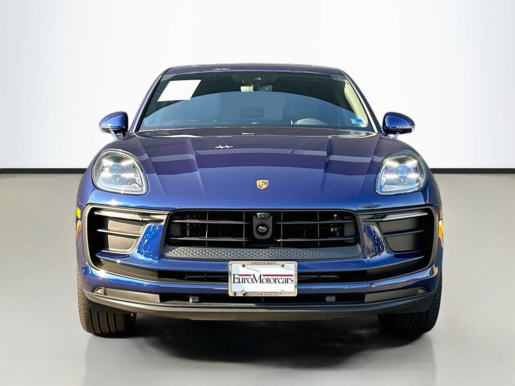 Certified 2026 Porsche Macan AWD/4WD image 6