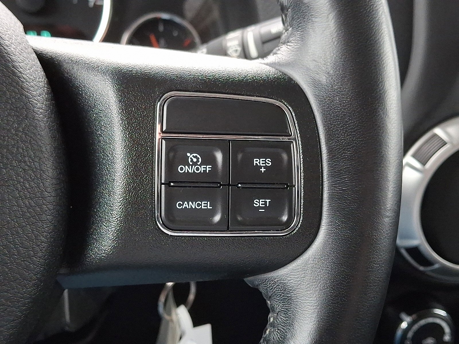 Used 2018 Jeep Wrangler Unlimited Sahara w/ Connectivity Group image 21