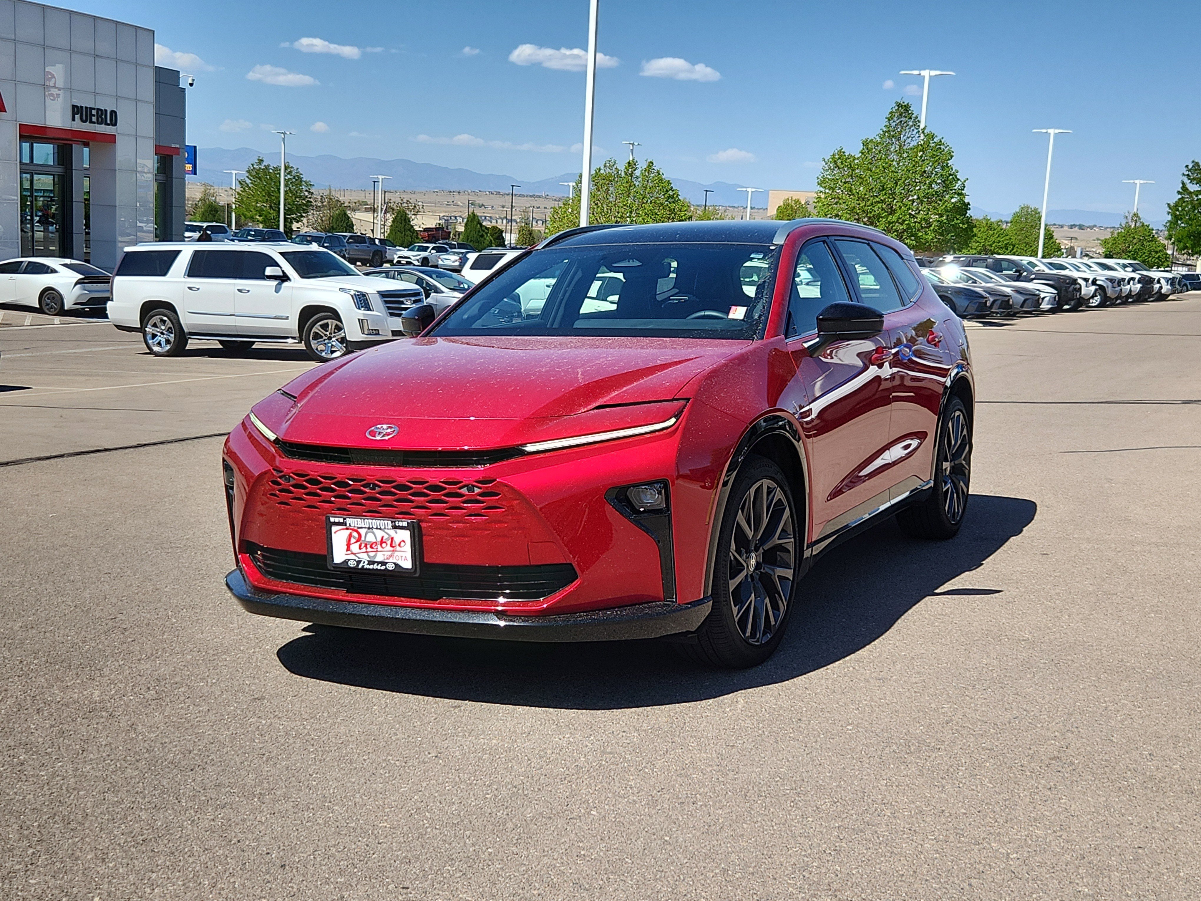 Used 2025 Toyota Crown Signia w/ Advanced Technology Package image 4