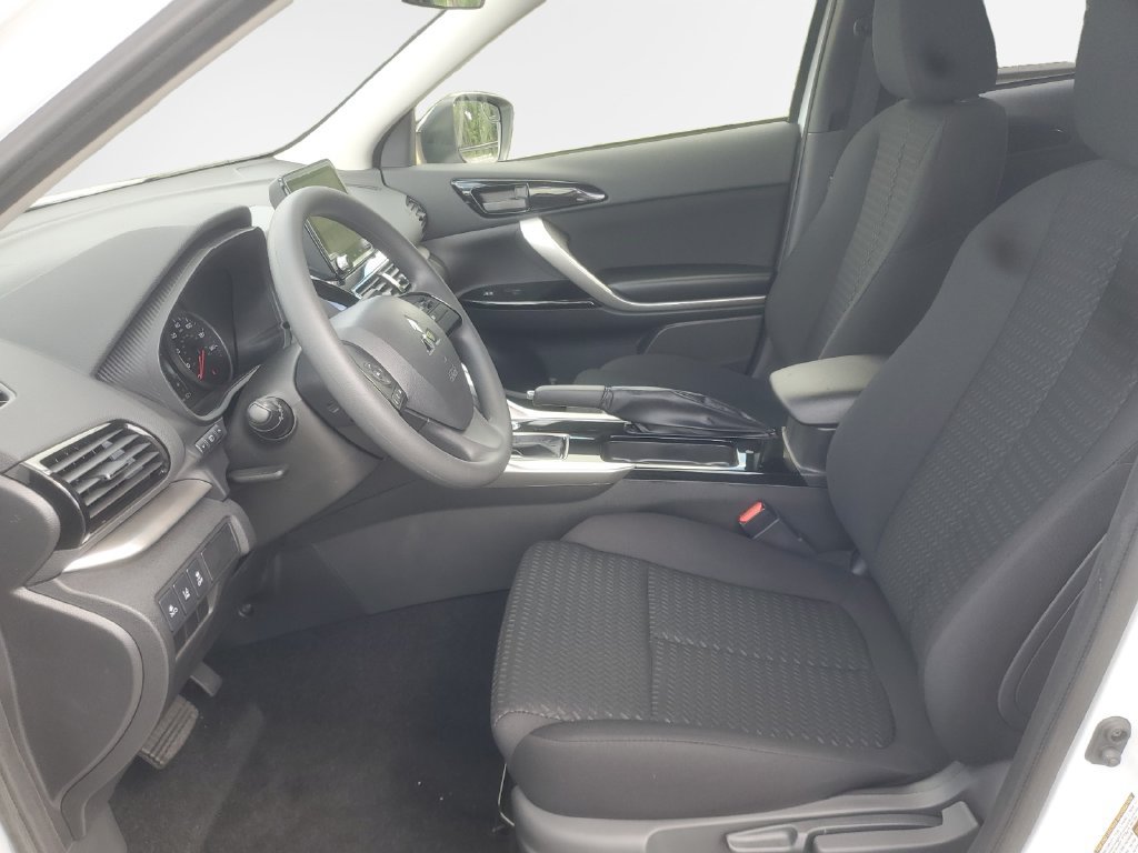 New 2026 Mitsubishi Eclipse Cross LE AWD/4WD image 12