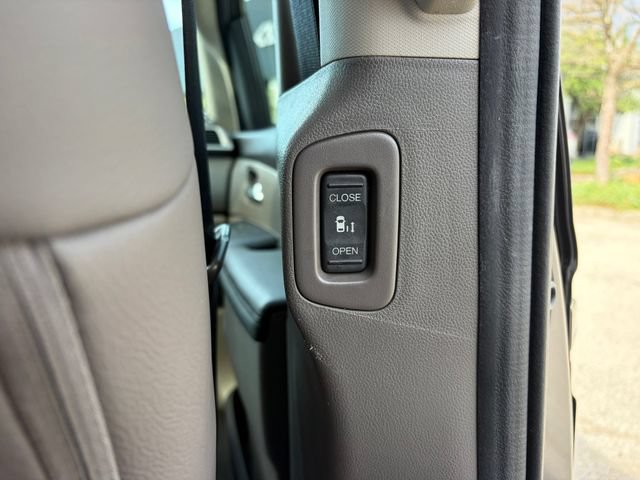 Used 2014 Honda Odyssey Touring image 9