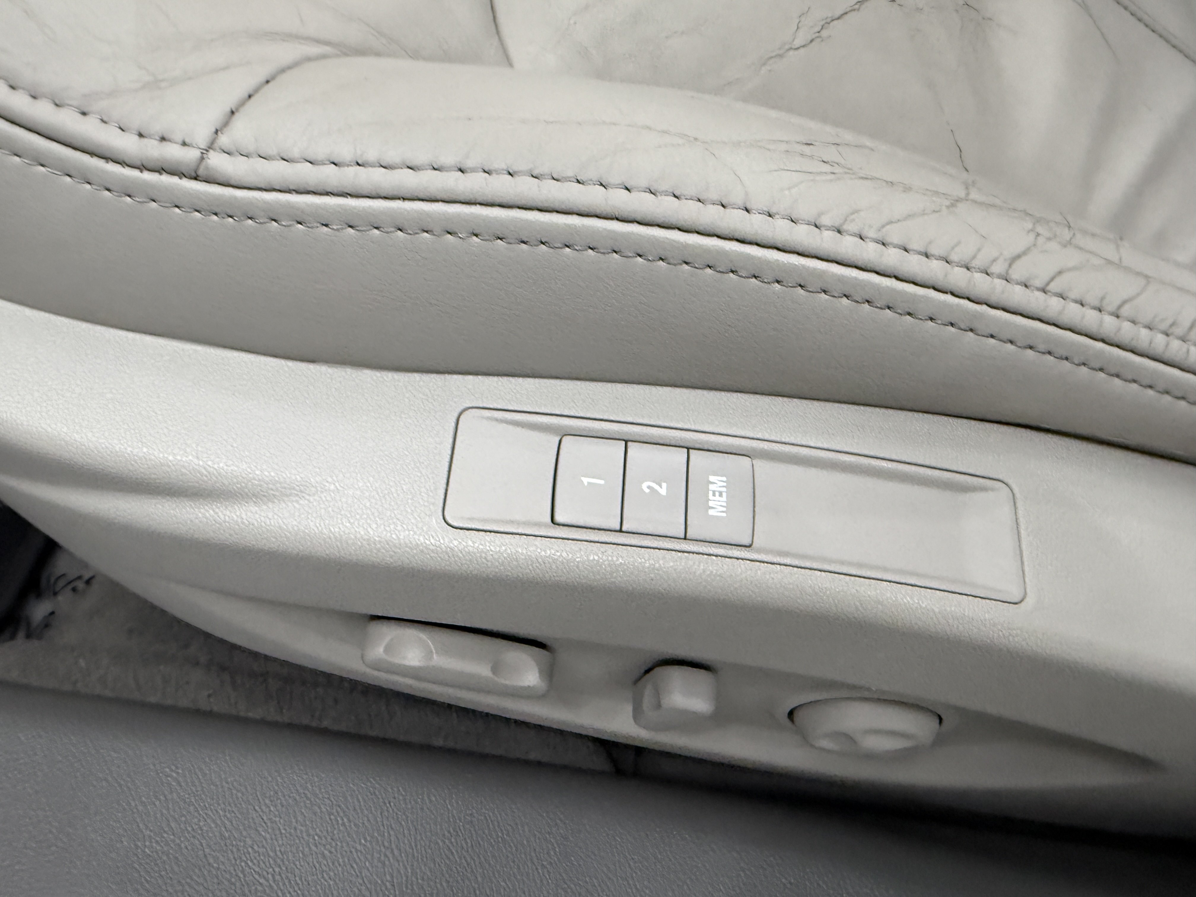 Used 2010 Buick LaCrosse CXL FWD image 11