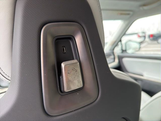 Used 2024 Rivian R1S Adventure image 27