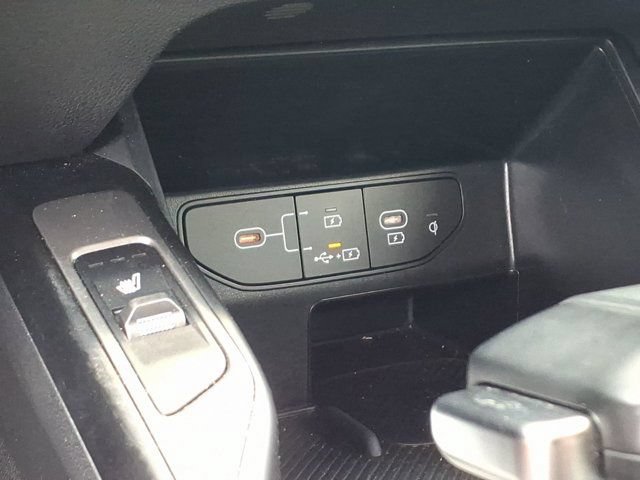 Used 2024 Kia Sorento S AWD/4WD image 15