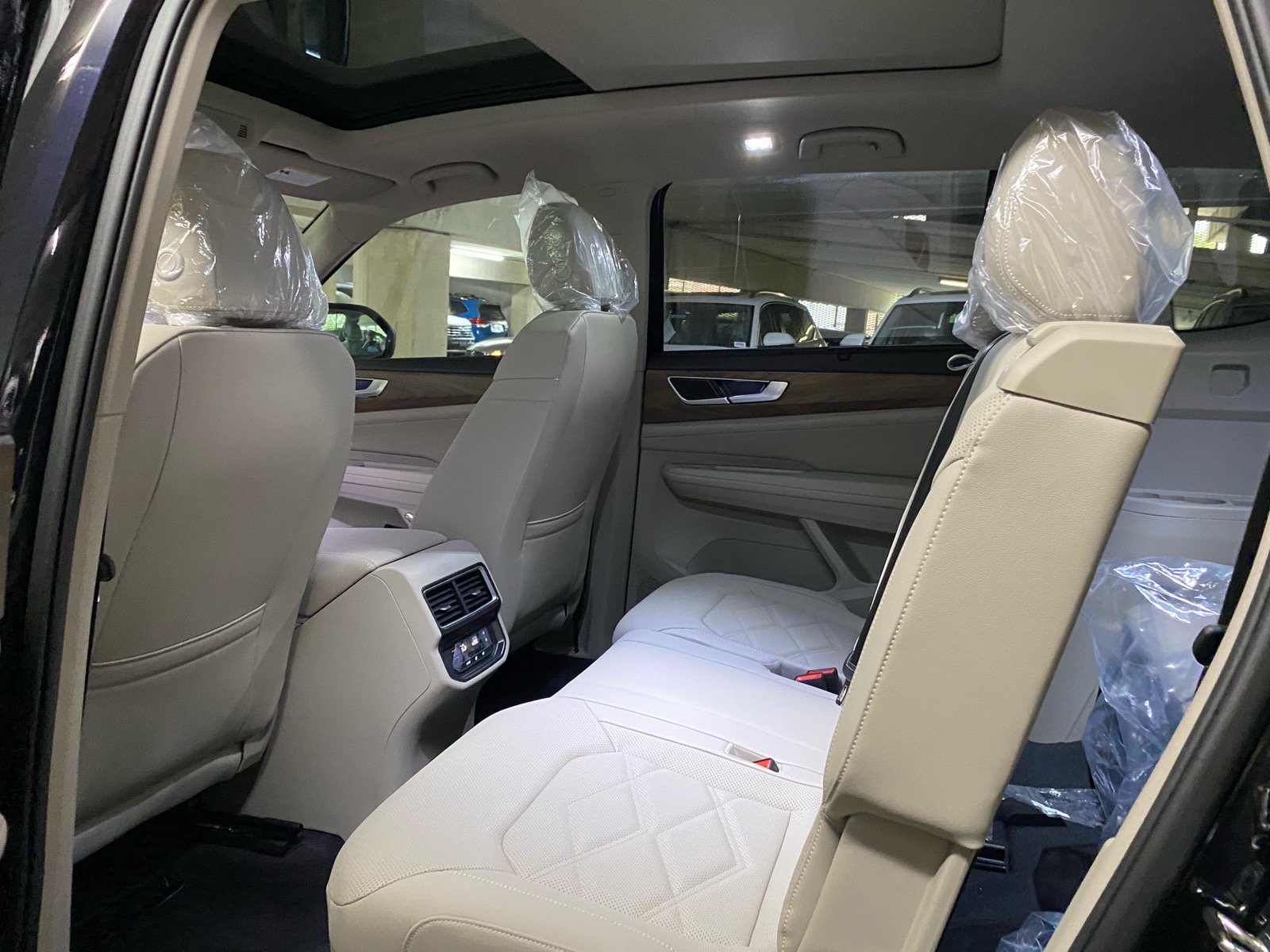 New 2026 Volkswagen Atlas SE FWD image 11