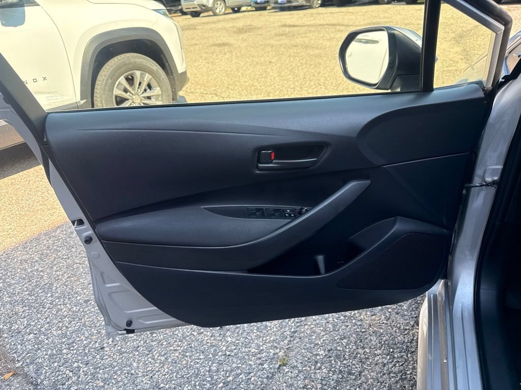 Used 2022 Toyota Corolla LE w/ LE Convenience Package FWD image 12
