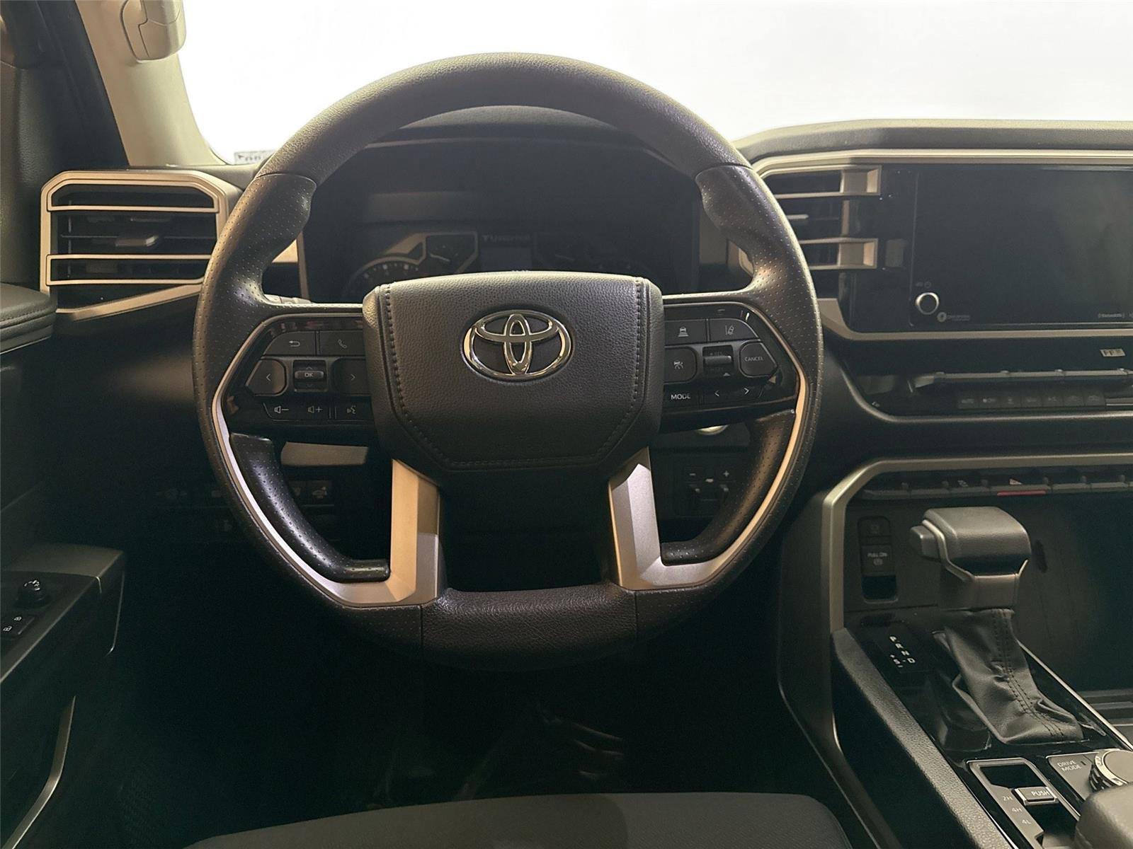 Used 2023 Toyota Tundra SR5 w/ SR5 Convenience Package AWD/4WD image 28