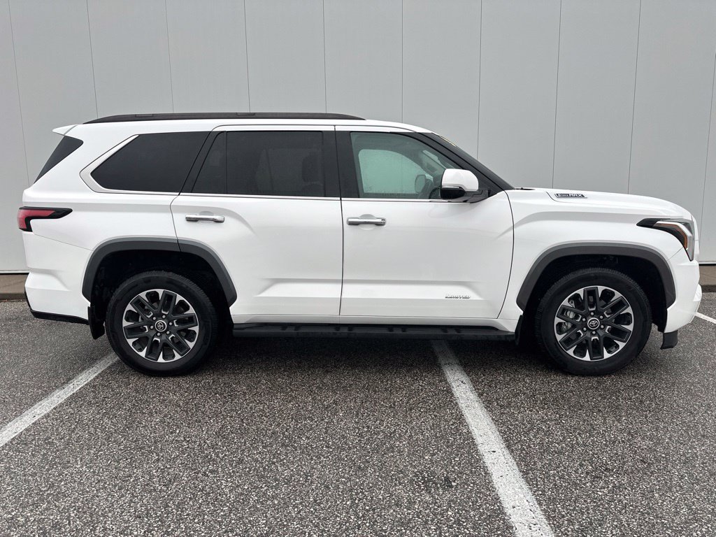 Used 2023 Toyota Sequoia Limited AWD/4WD image 9