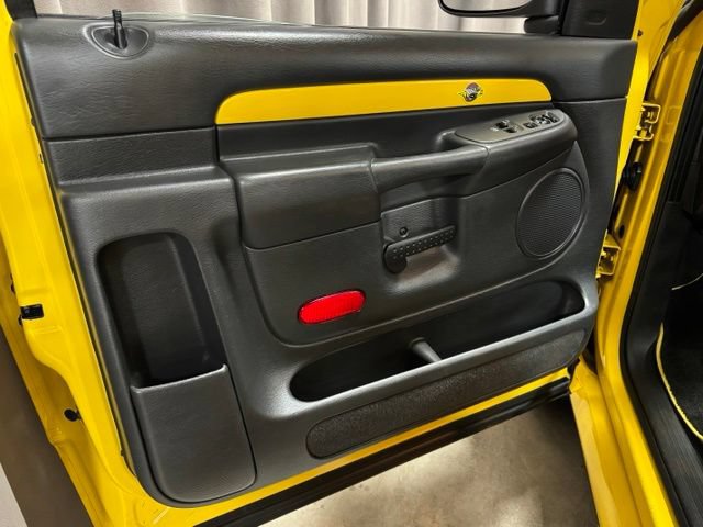 Used 2005 Dodge Ram 1500 Truck SLT w/ Rumblebee Group AWD/4WD image 11