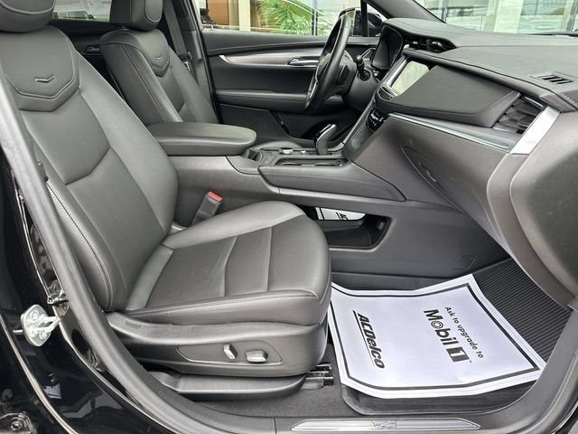 Certified 2025 Cadillac XT5 Luxury w/ LPO, Floor Liner Package FWD image 48