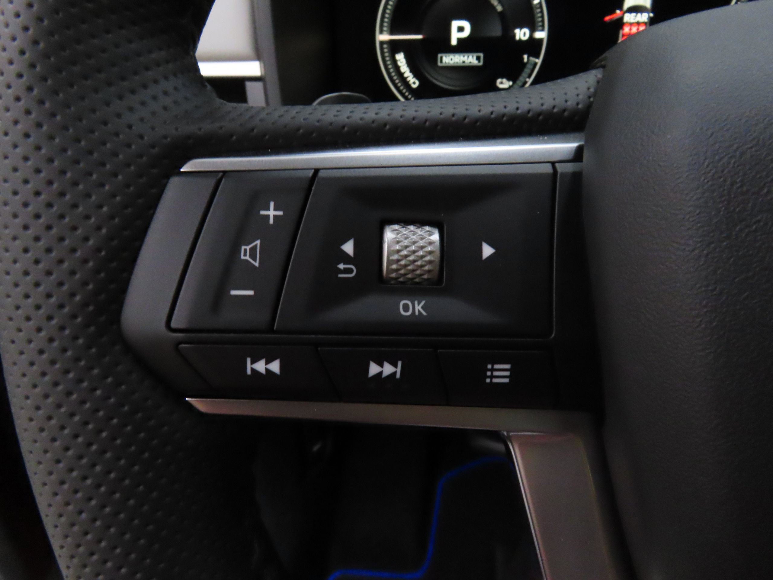 New 2025 Mitsubishi Outlander SEL image 12