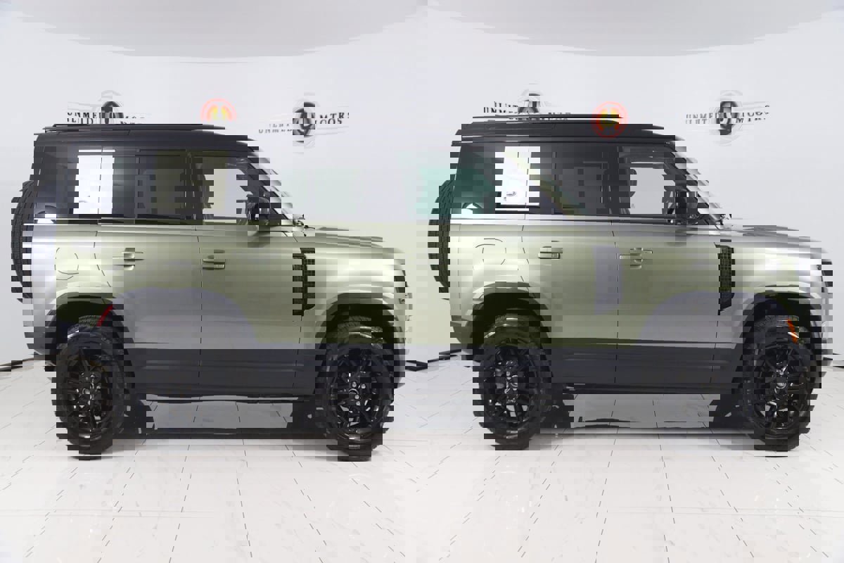 Used 2023 Land Rover Defender 110 S image 2