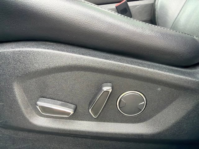 Used 2016 Ford Edge Titanium w/ Equipment Group 301A AWD/4WD image 29