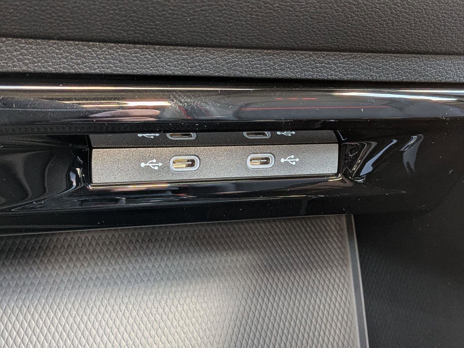 New 2026 Volkswagen Golf SE FWD image 20