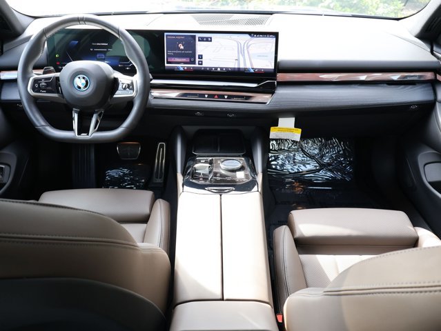 Used 2026 BMW i5 eDrive40 w/ M Sport Package AWD/4WD image 22