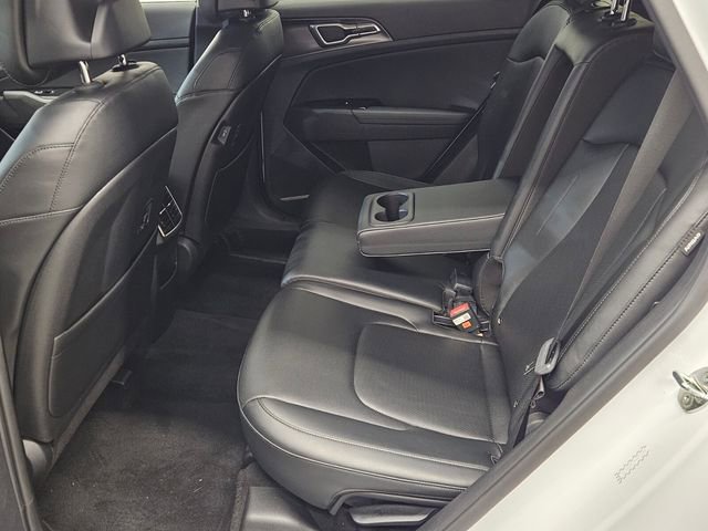 Used 2025 Kia Sportage EX image 13