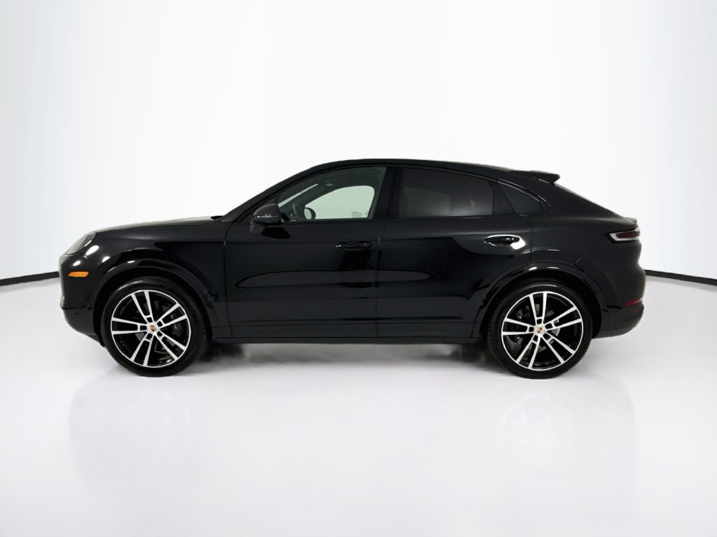Used 2025 Porsche Cayenne Coupe AWD/4WD image 2