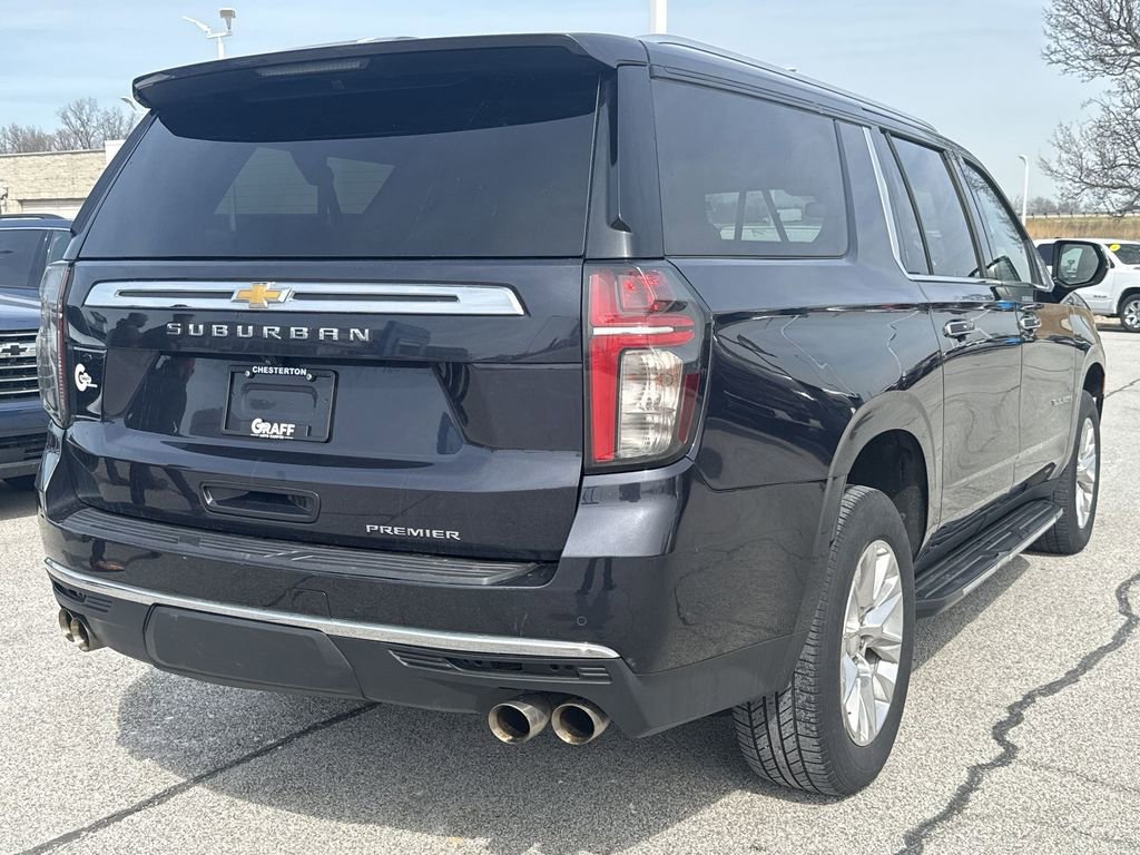 Used 2023 Chevrolet Suburban Premier image 8