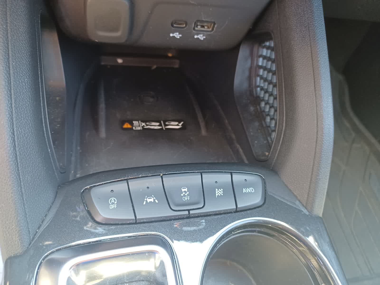 Used 2025 Chevrolet TrailBlazer LT w/ Convenience Package AWD/4WD image 14