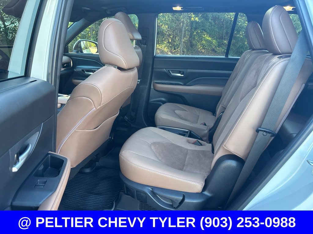 Used 2026 Toyota Grand Highlander AWD Hybrid image 19