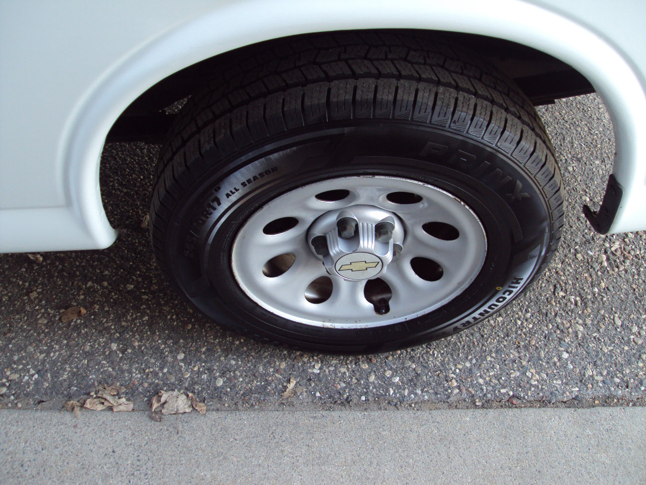 Used 2013 Chevrolet Express 1500 LS image 29