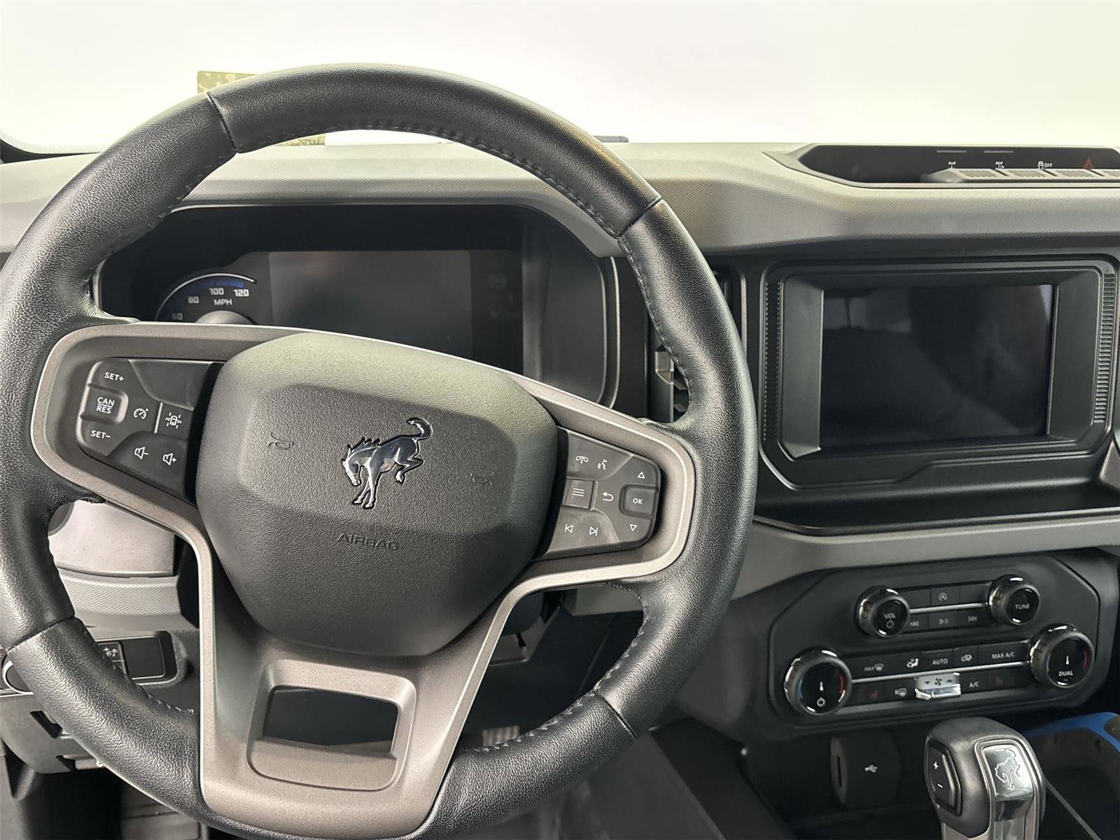 Used 2022 Ford Bronco Black Diamond image 22