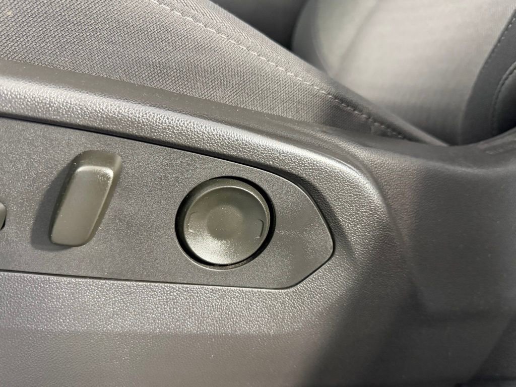 Used 2024 Chevrolet Silverado 1500 LT w/ Z71 Off-Road Package image 18