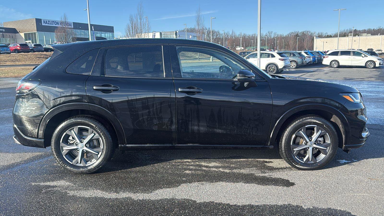 Used 2025 Honda HR-V EX-L image 4