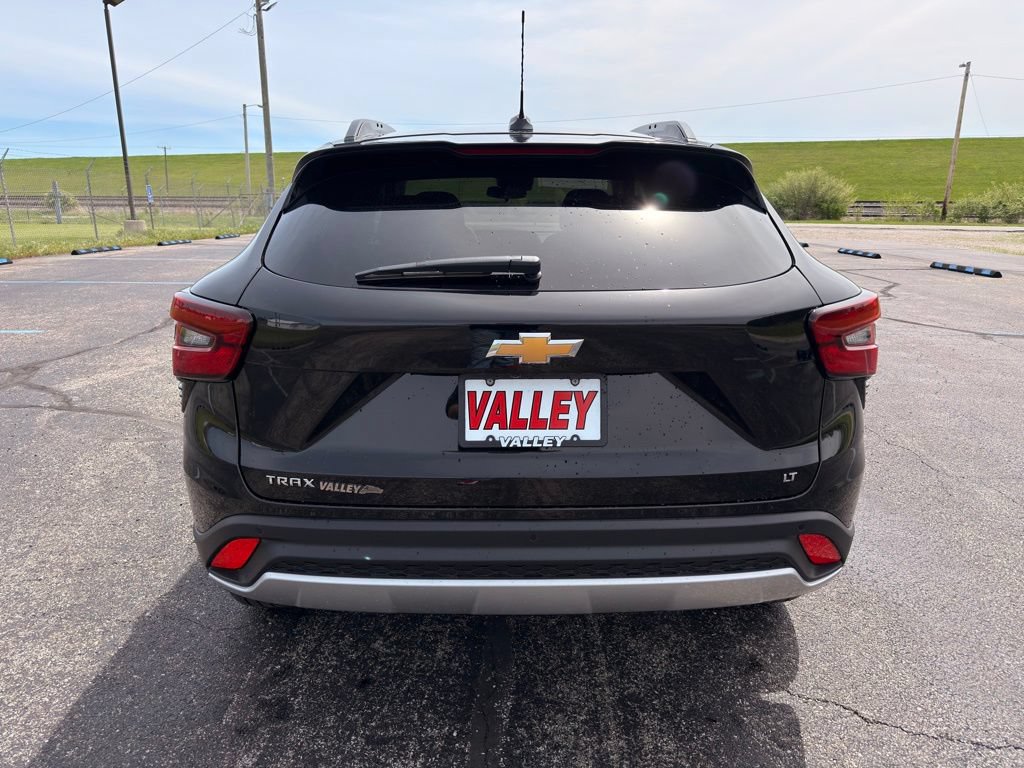 New 2026 Chevrolet Trax LT FWD image 7