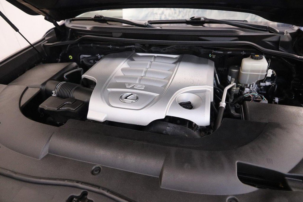 Used 2019 Lexus LX 570 4WD w/ Luxury Package image 35