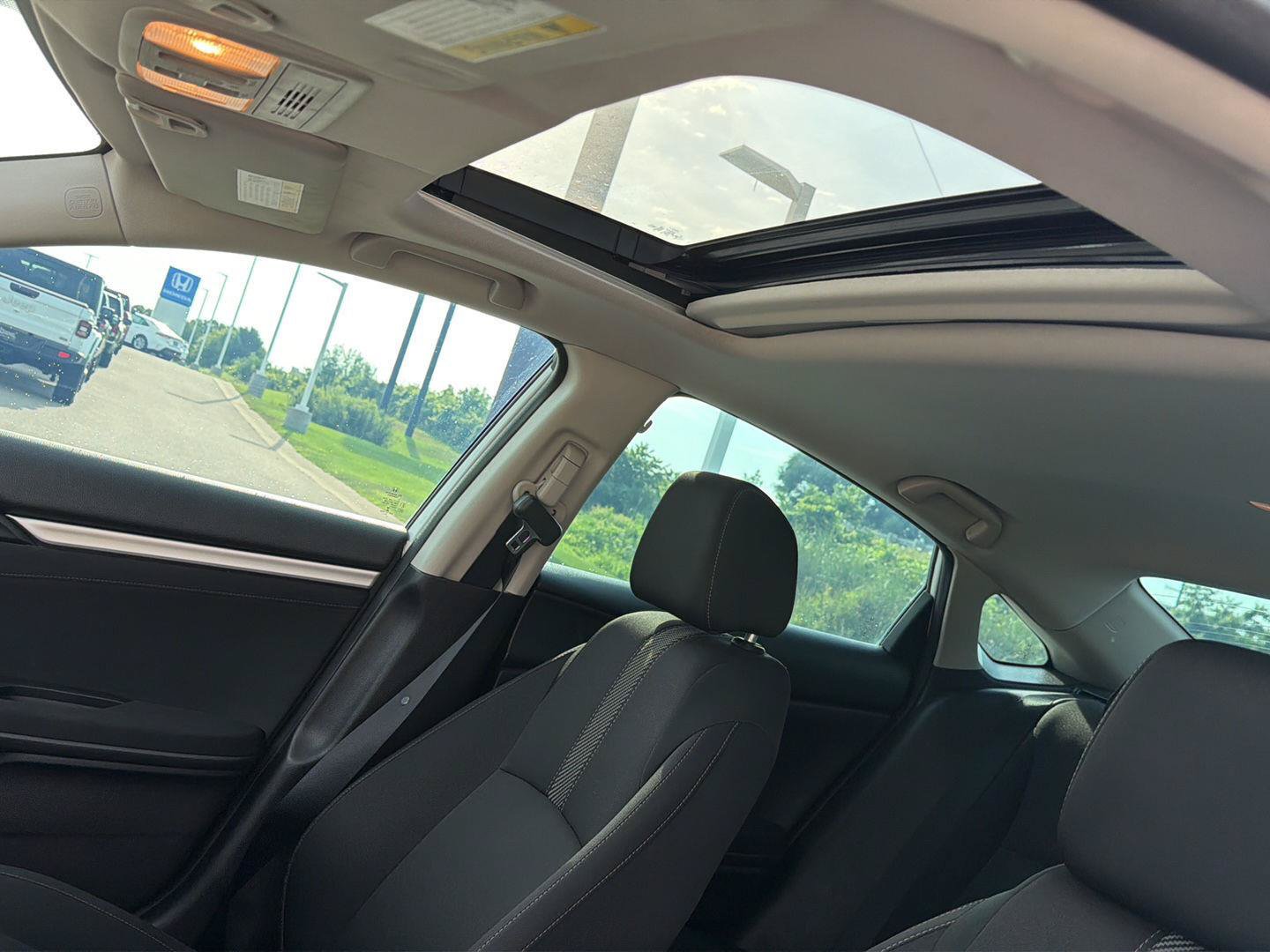 Used 2016 Honda Civic EX image 9