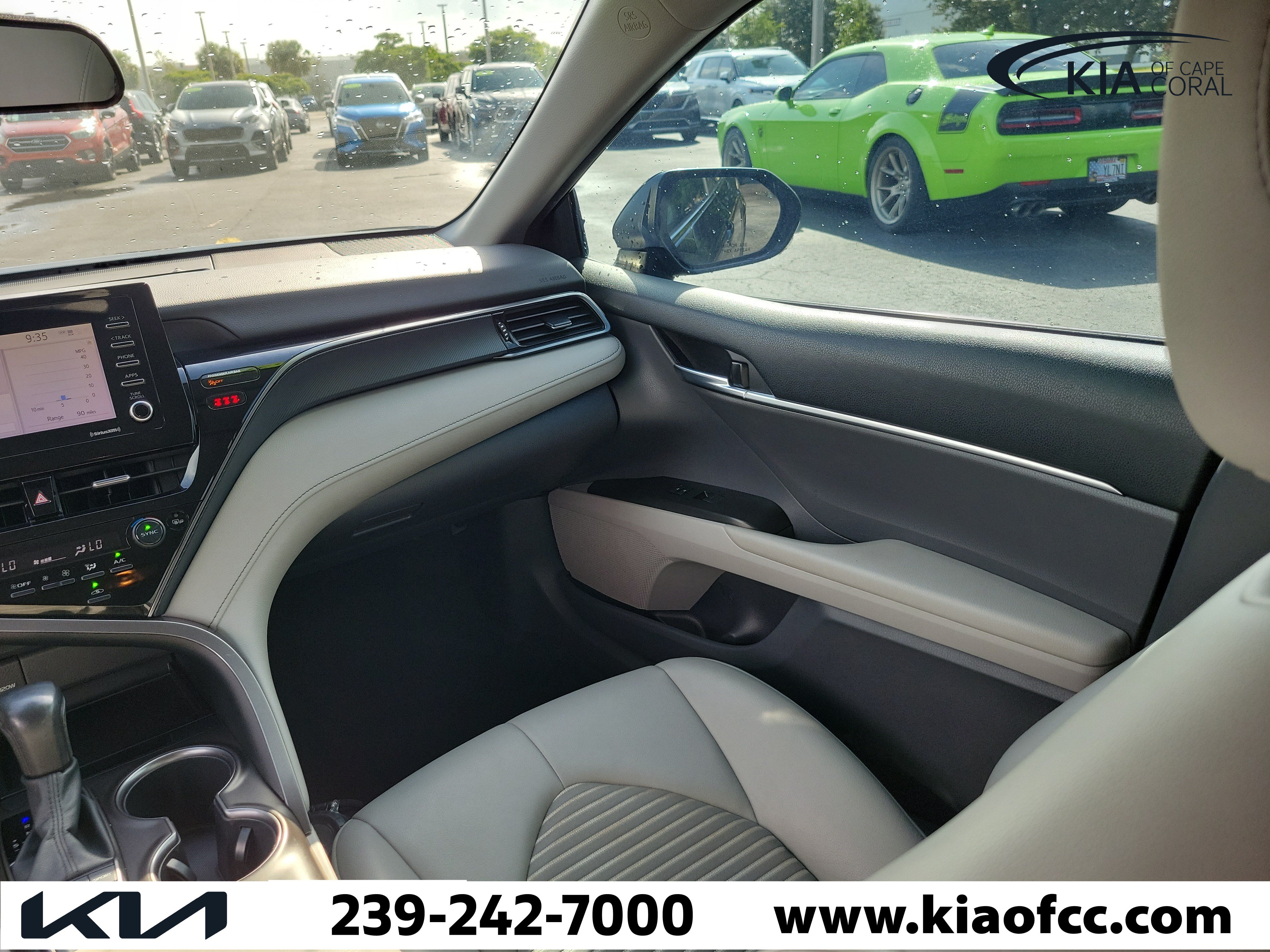 Used 2023 Toyota Camry SE FWD image 17