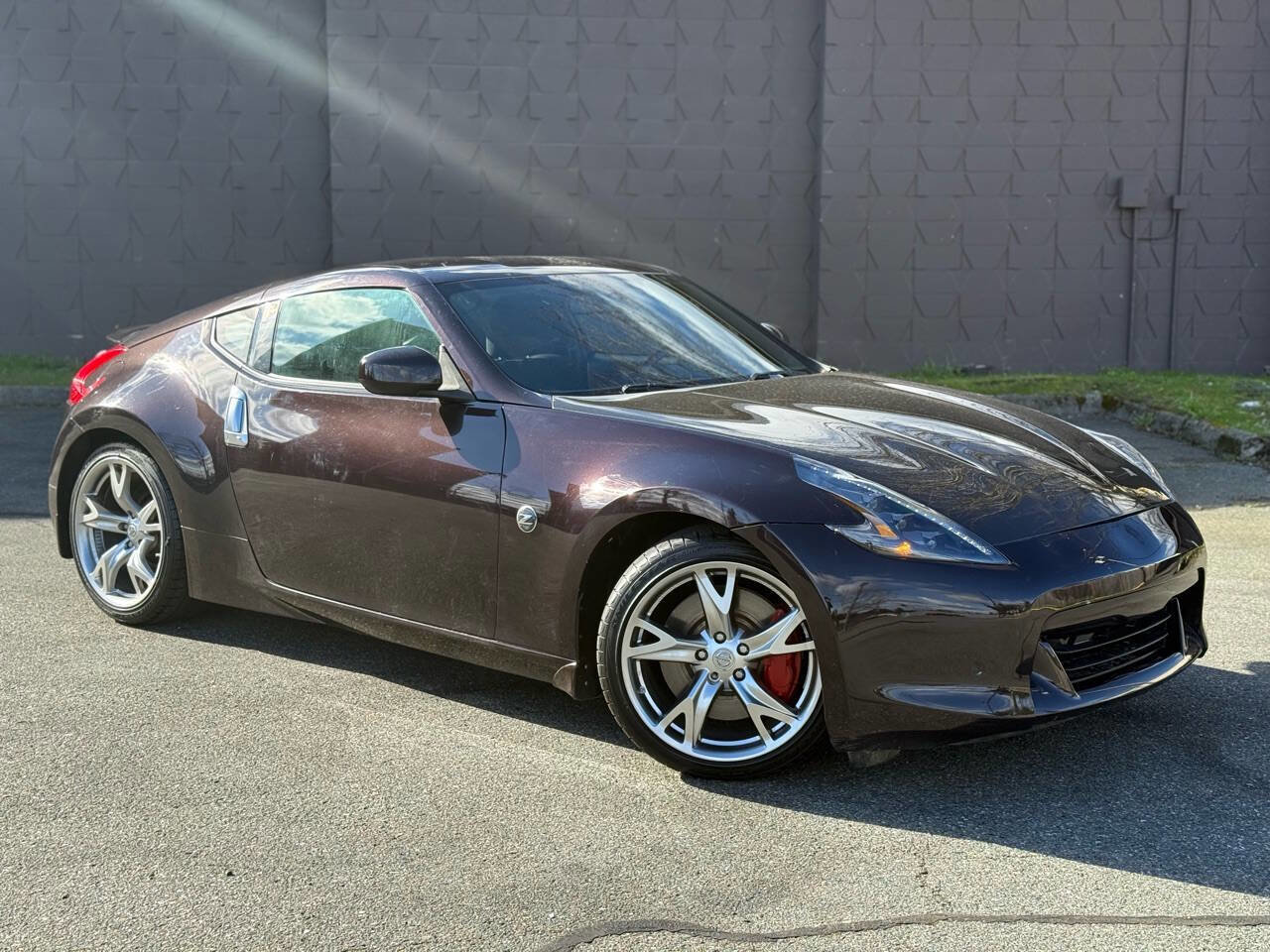 Used 2010 Nissan 370Z Touring w/ Sport Pkg image 3