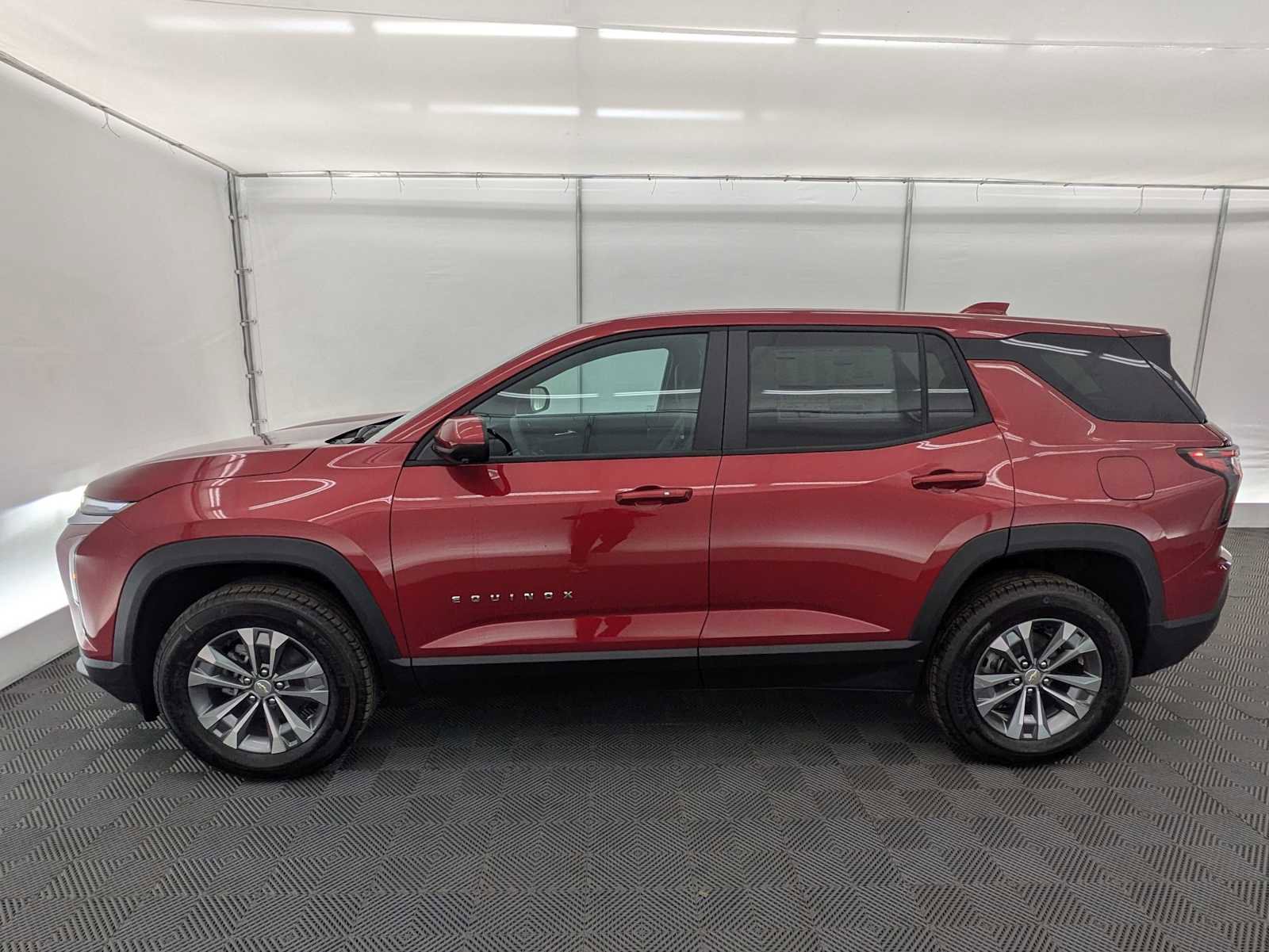New 2026 Chevrolet Equinox LT AWD/4WD image 3