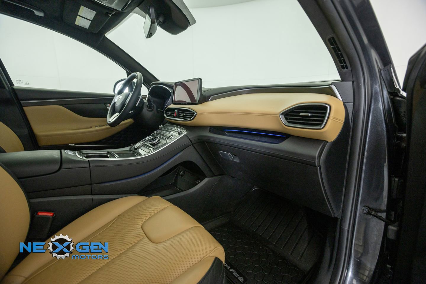 Used 2023 Hyundai Santa Fe Calligraphy AWD/4WD image 39